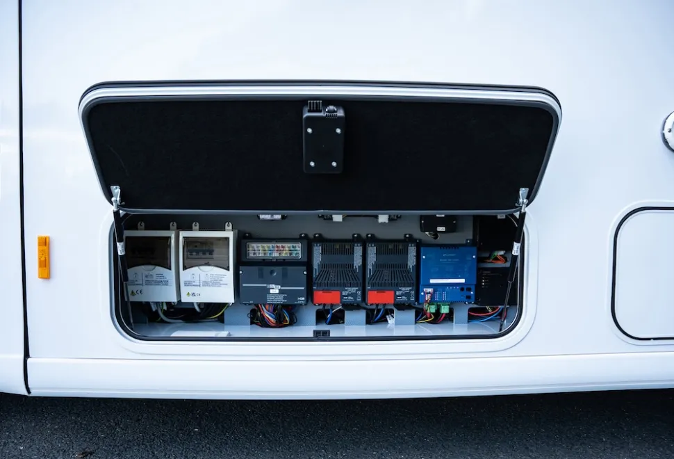 The electrics section in the double floor: Frankia Noctra Cruiser 7.6L