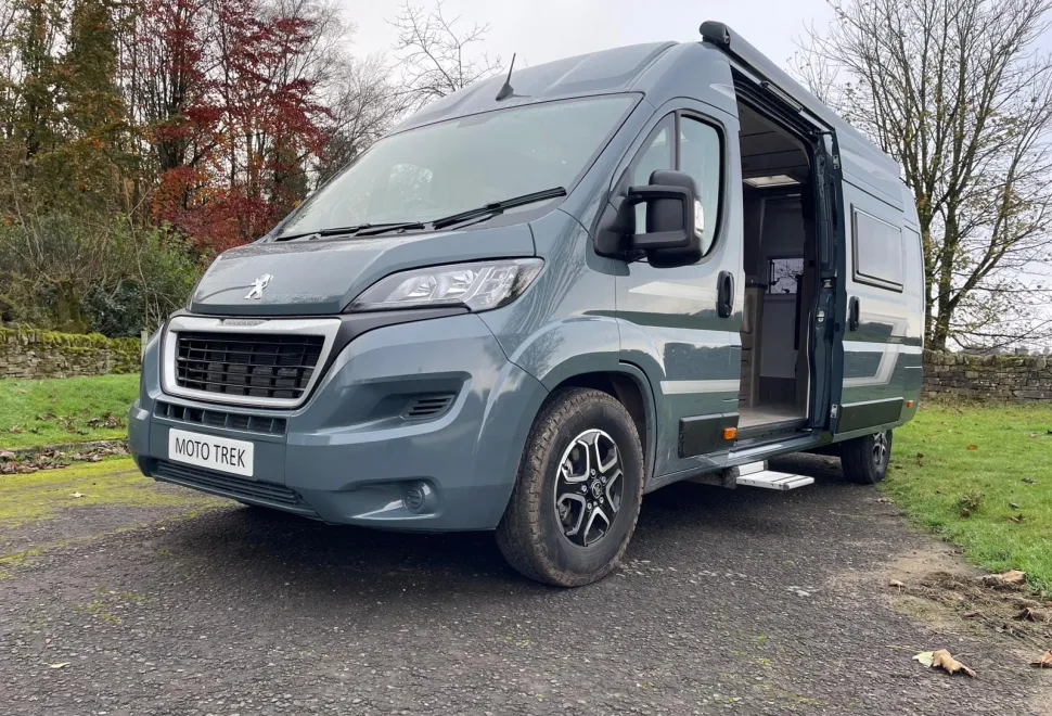 Leisure-Treka EB Elite Motorhome