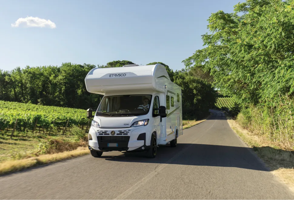  Etrusco Overcab motorhome