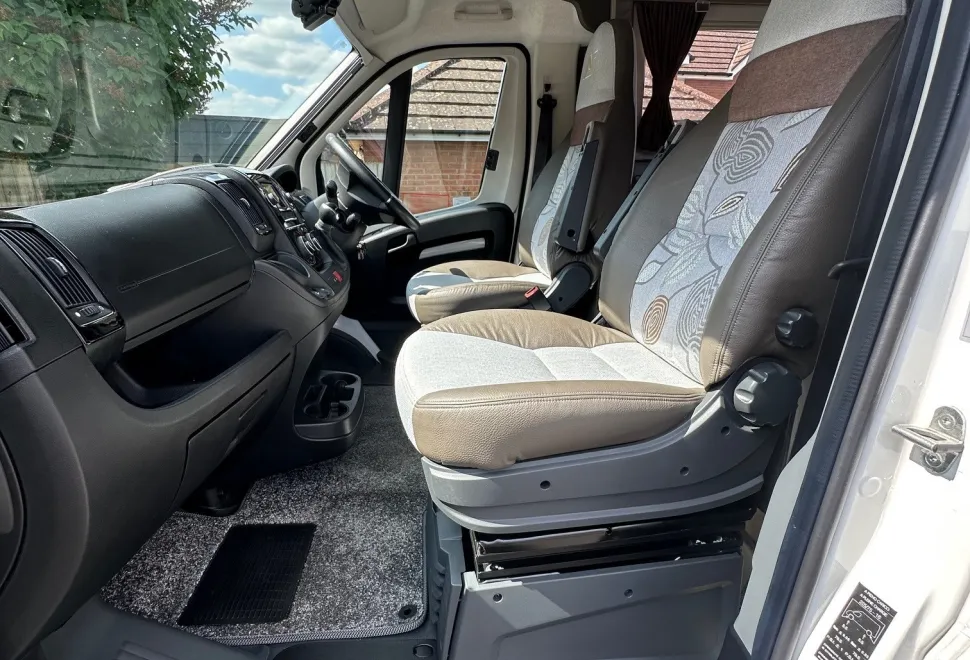 Auto-Sleepers Motorhomes  Broadway EK TB LP 2020