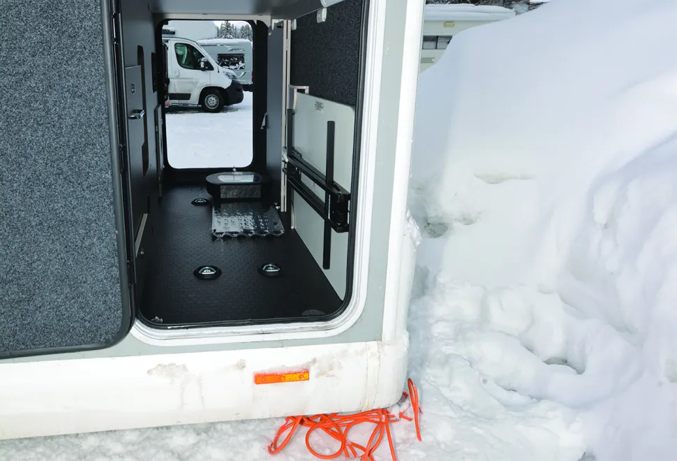 Bailey Alora 69-4S motorhome garage