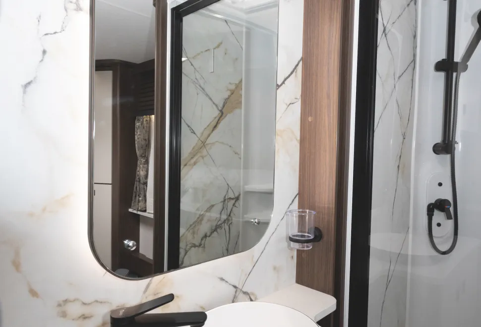 A super-luxury look in the washroom