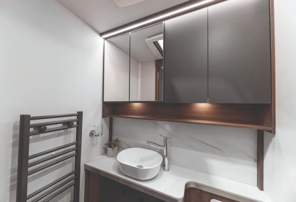 The washroom inside the Buccaneer Starliner Barracuda