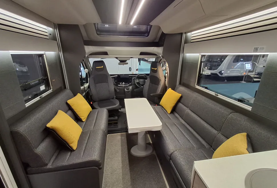 Swift Trekker 540 lounge