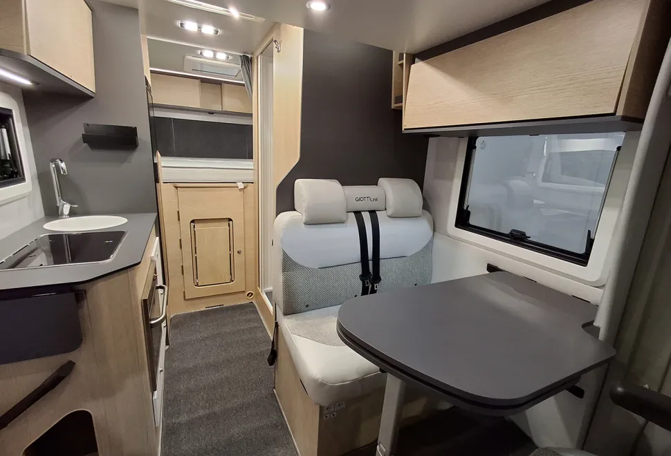 Giottiline Compact CX60 interior