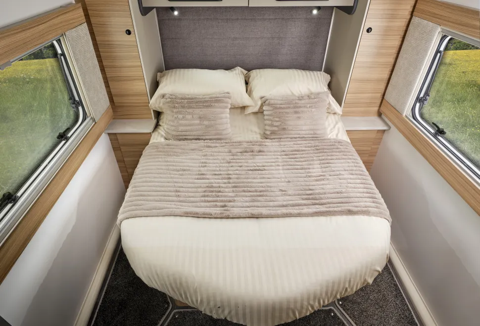 Bailey Phoenix Black 640 Bedroom