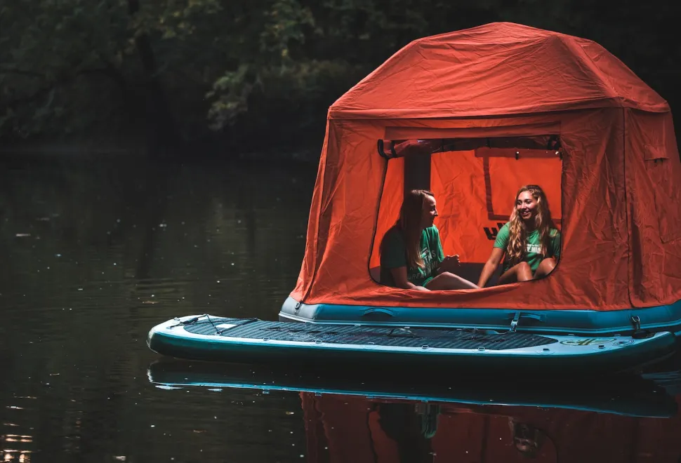 Floating tent
