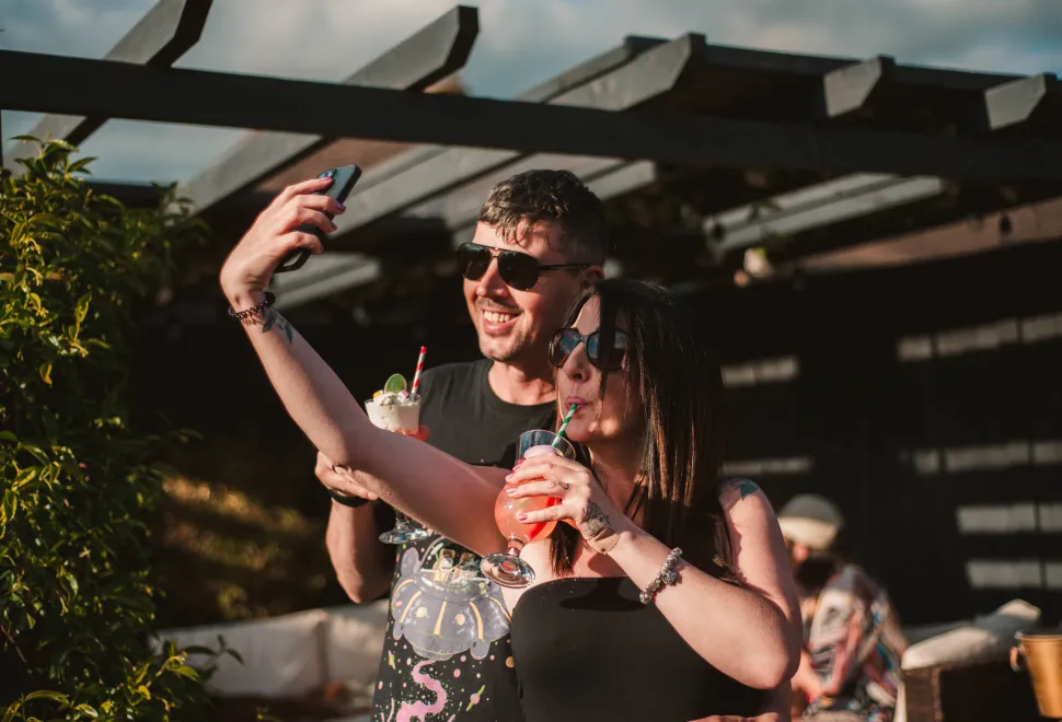 people having fun at the cocktail masterclass