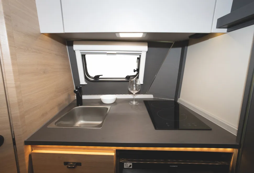 Knaus Yaseo 340PX kitchen