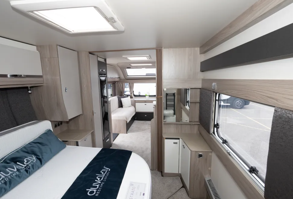Swift Conqueror Grande 645 bedroom