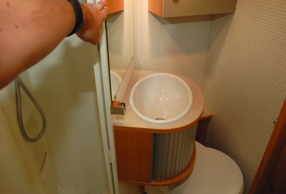 City Van CV 57 G Washroom
