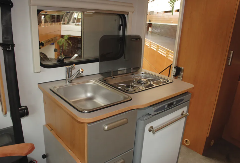 City Van CV 57 G kitchen