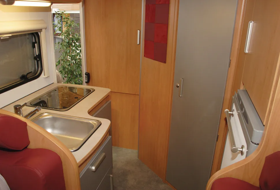City Van CV 60 H kitchen