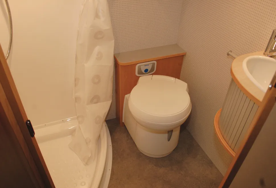 City Van CV 60 H washroom