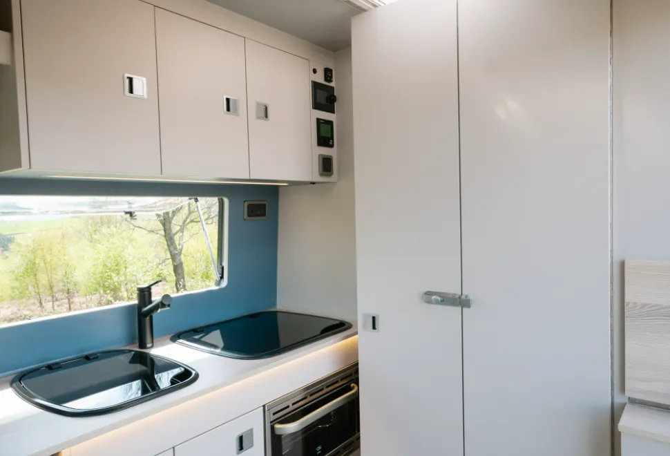Orange Campers Trouvaille High Roof Option 3
