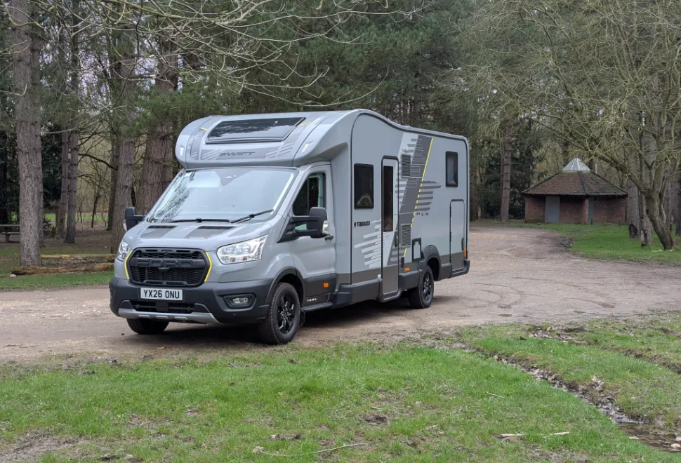 Swift Trekker 584