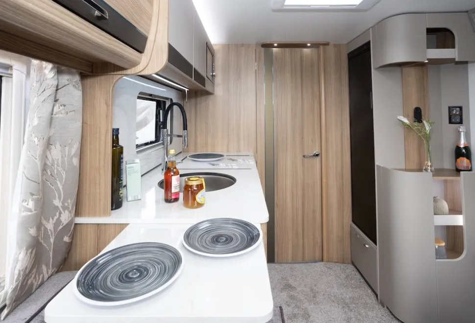 Bailey Unicorn Deluxe Cabrera interior