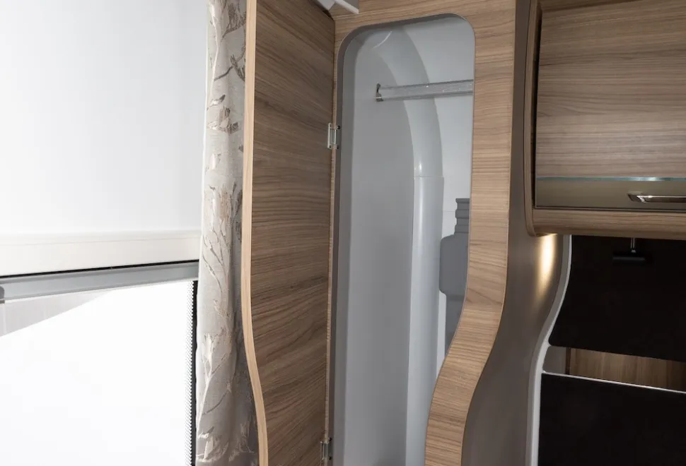 Bailey Unicorn Deluxe Cabrera interior