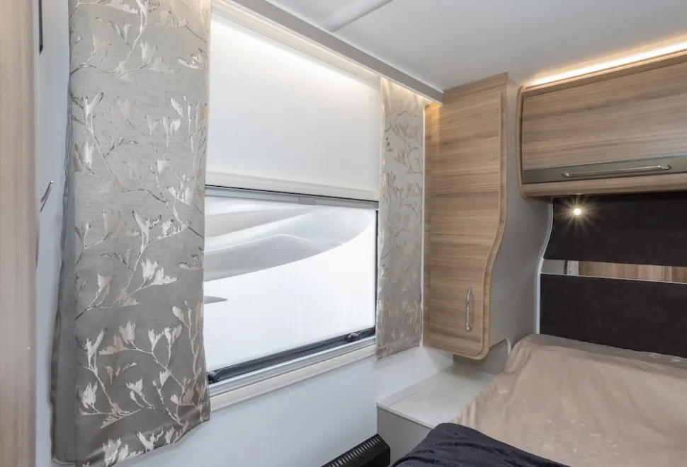 Bailey Unicorn Deluxe Cabrera interior