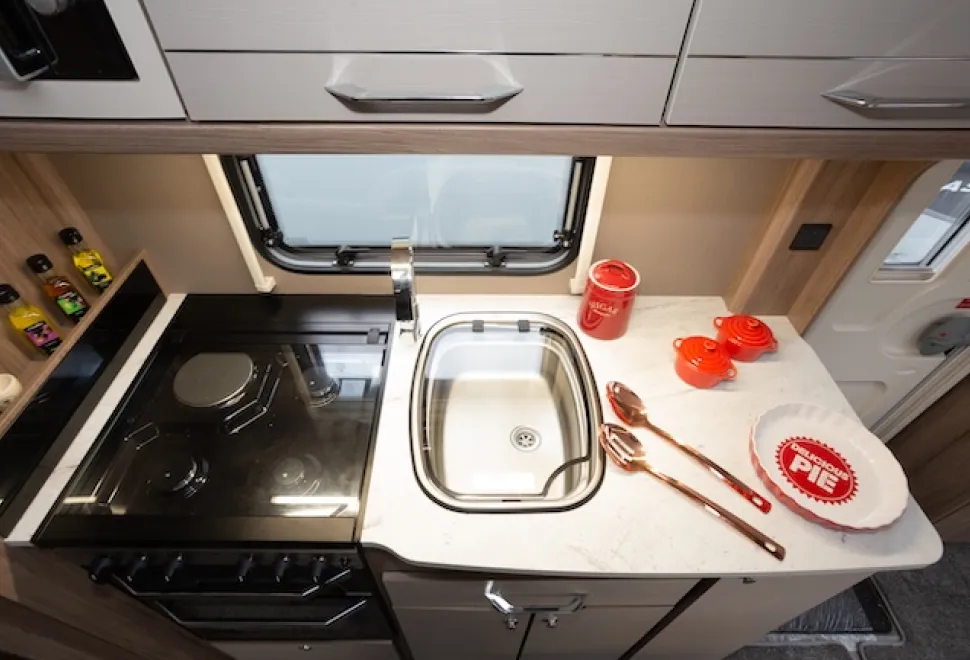 Coachman acadia 660