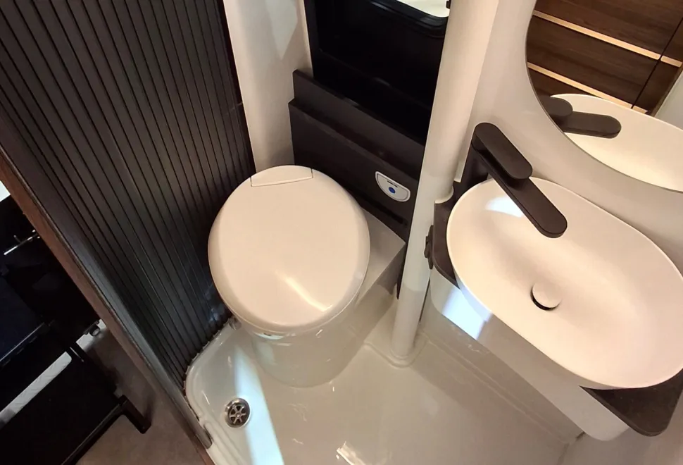 Adria Supertwin 700 SGX