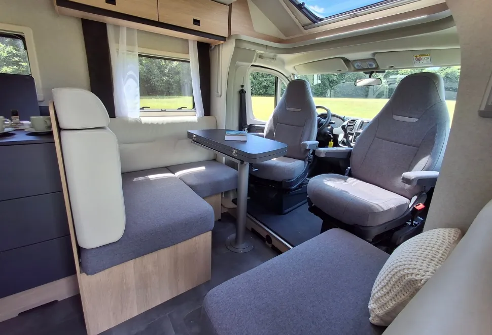 JOA 75Q Interior