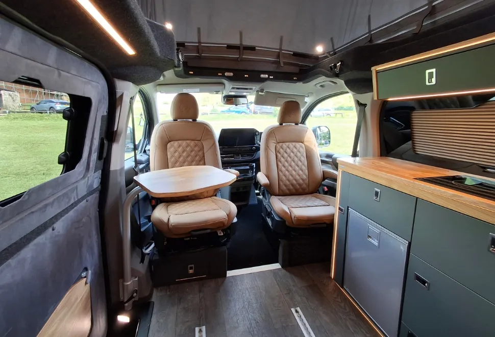 Landseer Custom 2.0 Cab