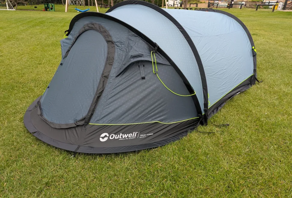Pop up tent