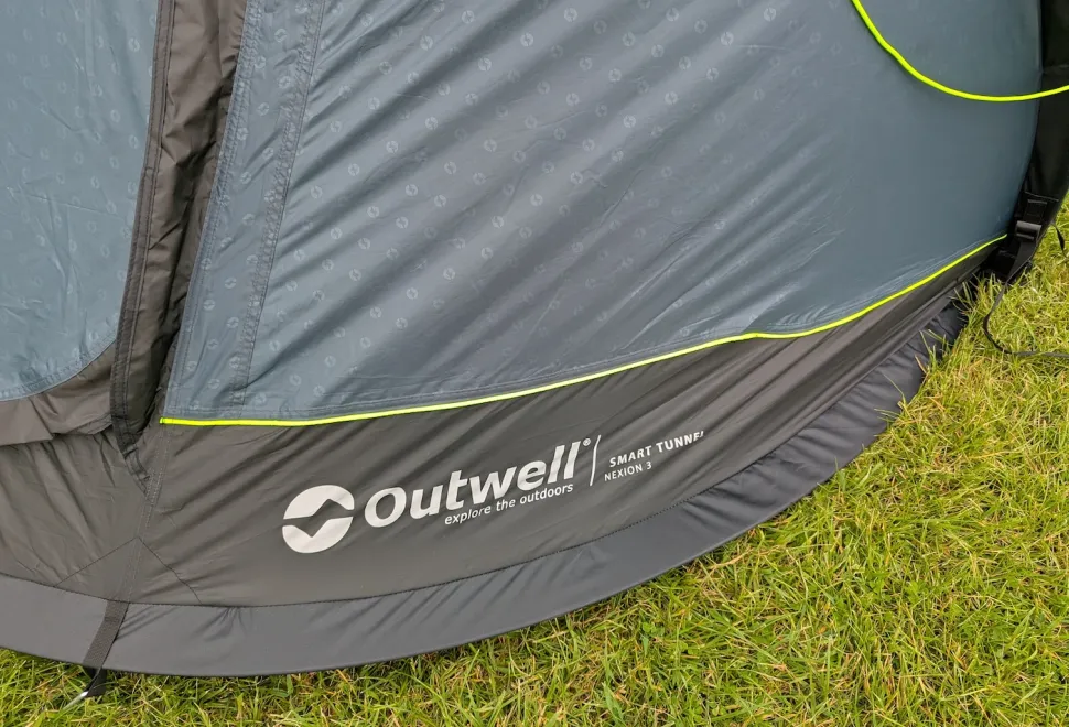Pop up tent
