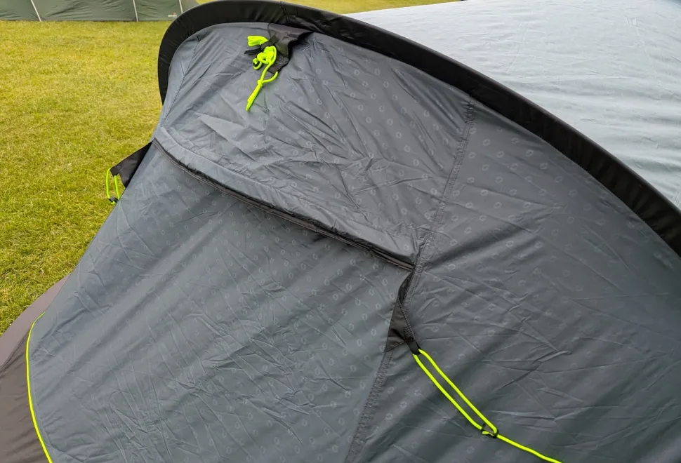 Pop up tent