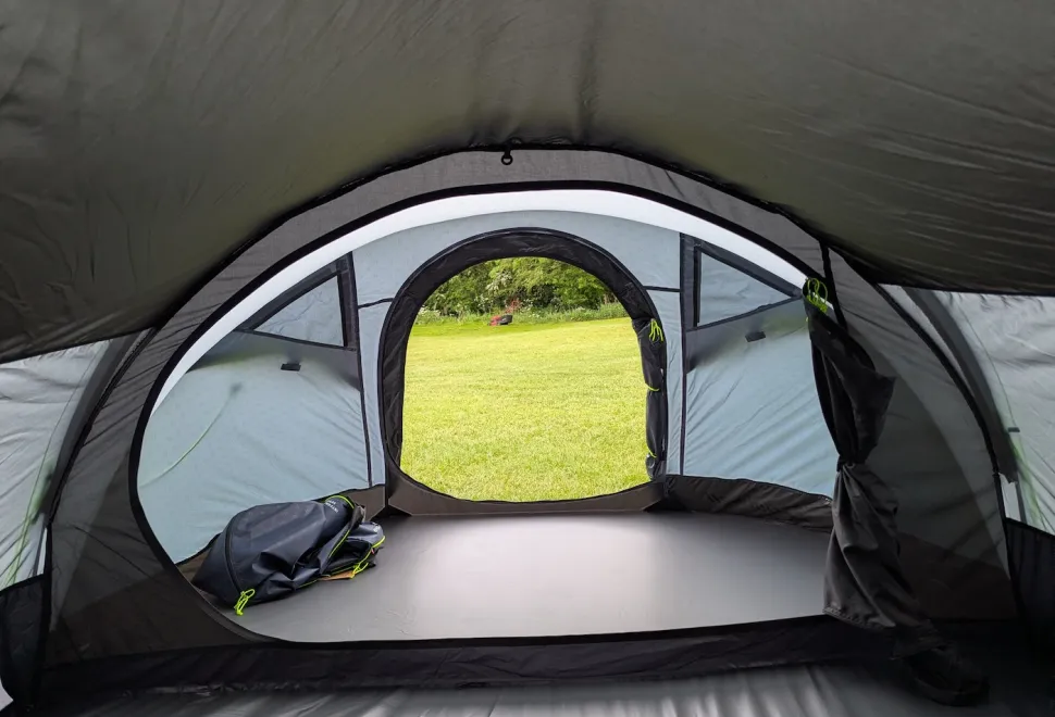 Pop up tent
