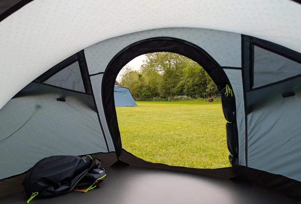 Pop up tent