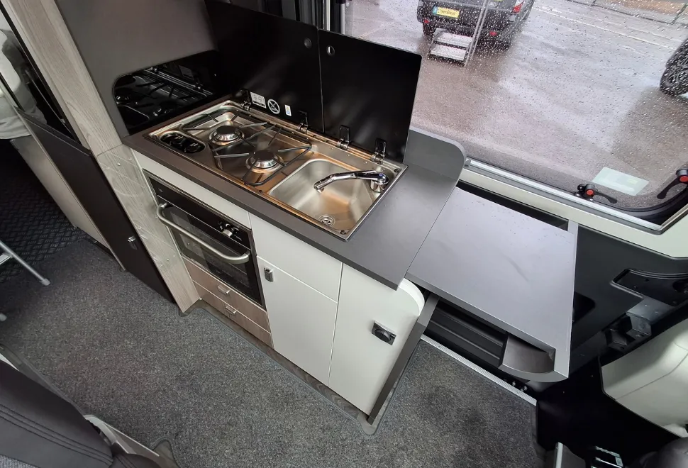 Swift Carrera 194 kitchen