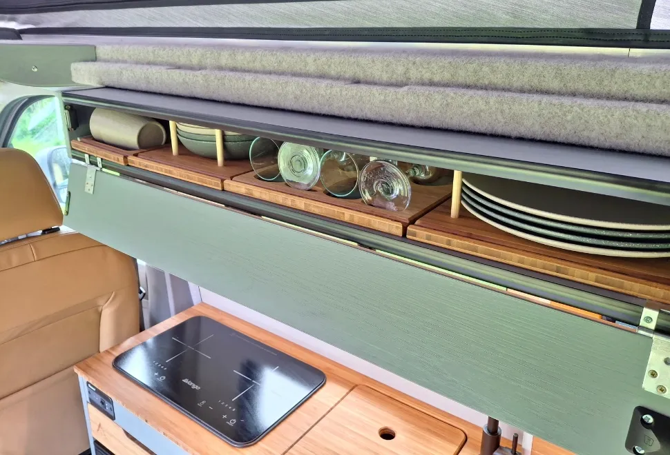 Wildtrack Panoramic Overhead Storage 