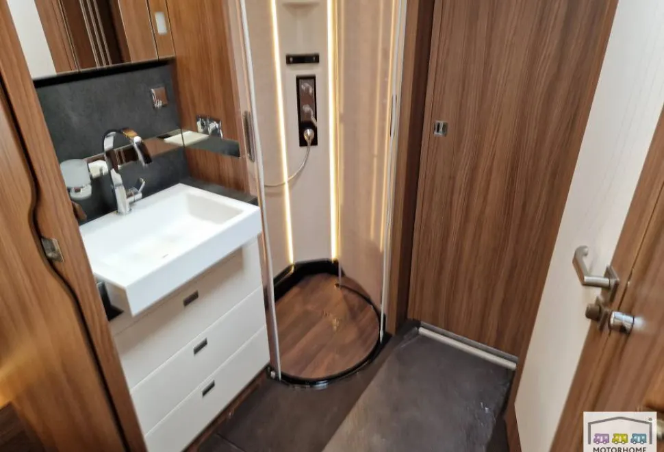 Carthago Chic E-Line 64 XL QB  2020