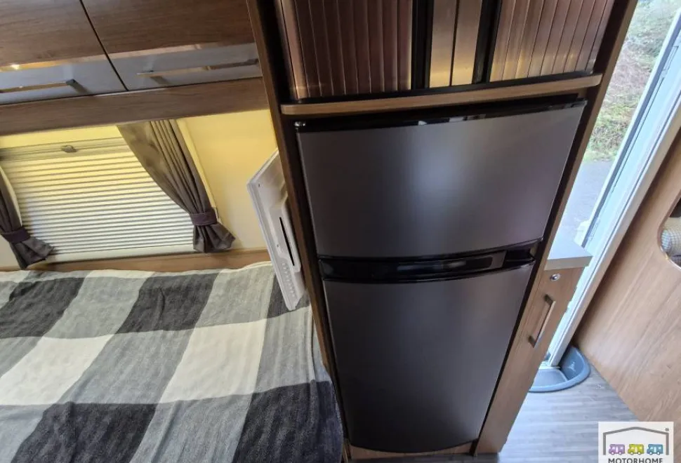 Auto-Trail Tracker FB 2015