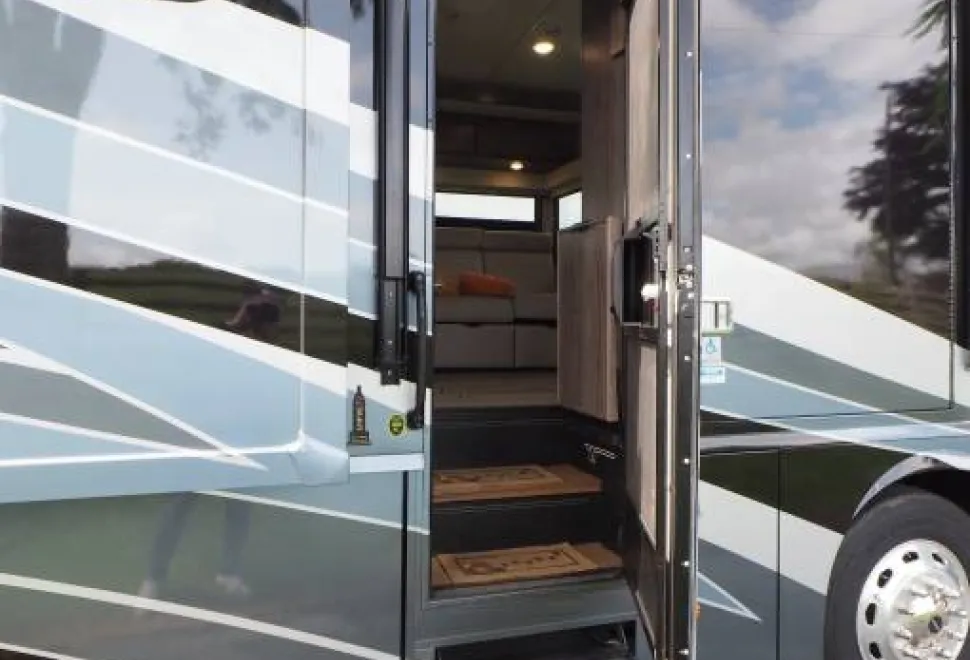 Winnebago Inspire AE 2022