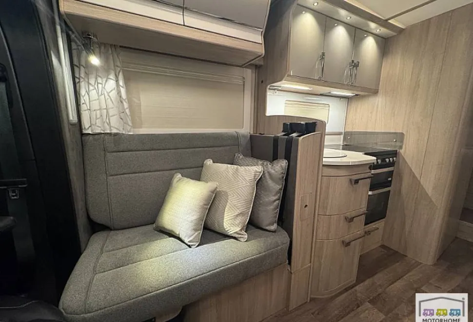 Coachman Travel Master  TM 545 2024