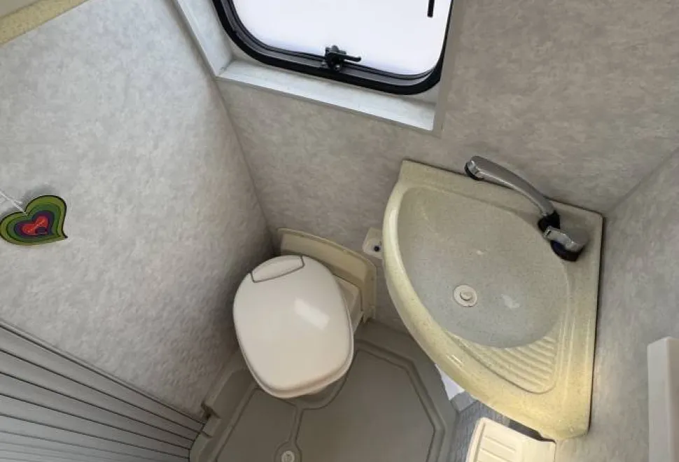Adria Twin  2005