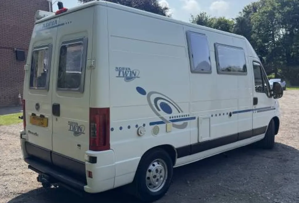 Adria Twin  2005