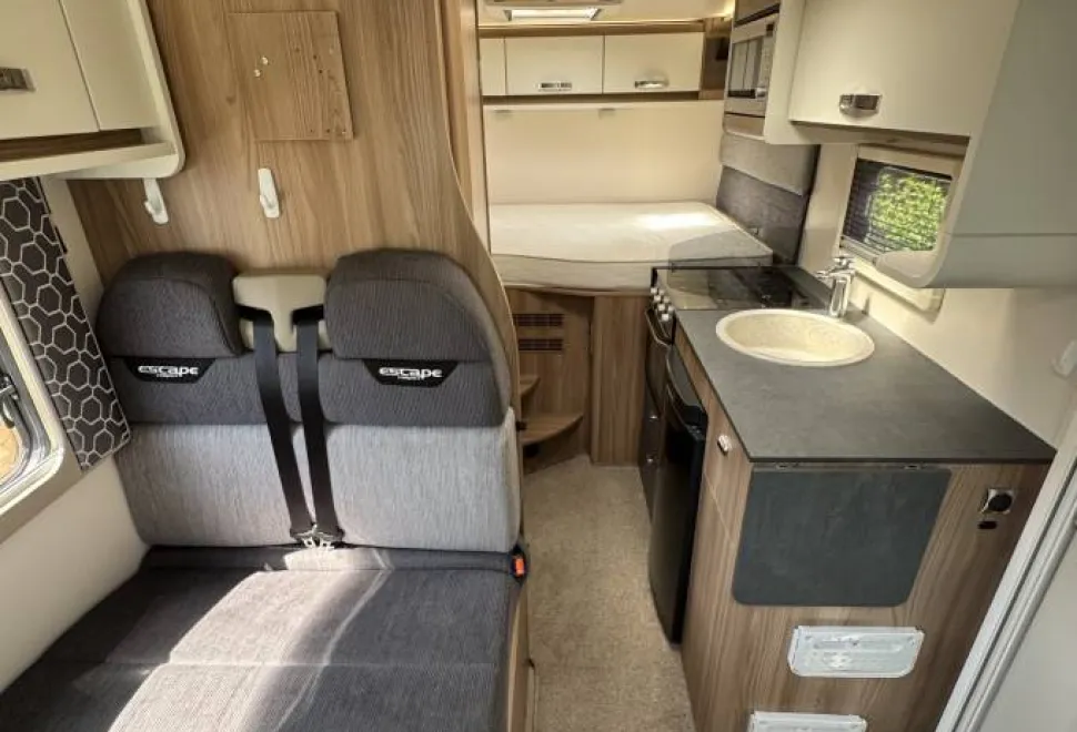 Swift Escape Compact C205 2019