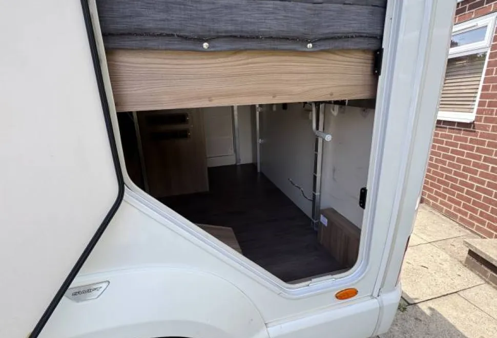Swift Escape Compact C205 2019