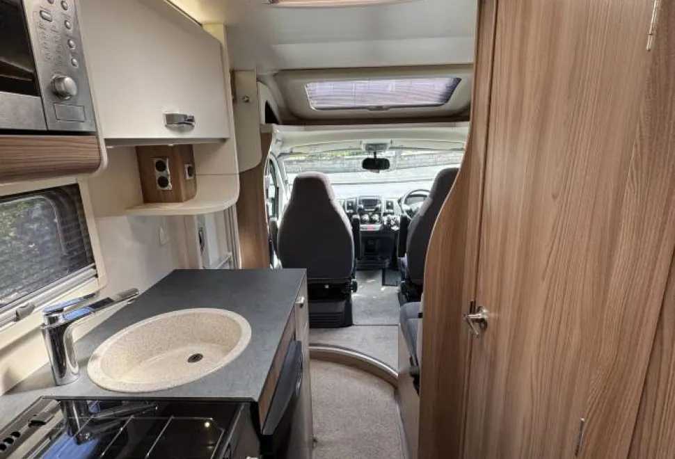 Swift Escape Compact C205 2019