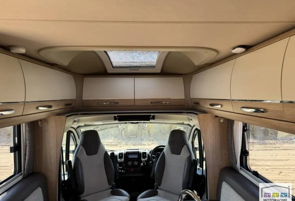 Auto-Trail Tracker FB 2020