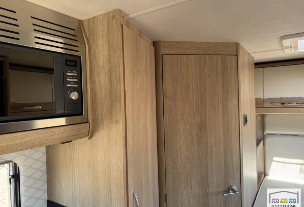 Auto-Trail Tracker FB 2020