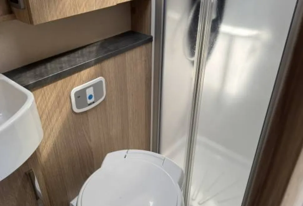 Auto-Trail Tracker FB 2020