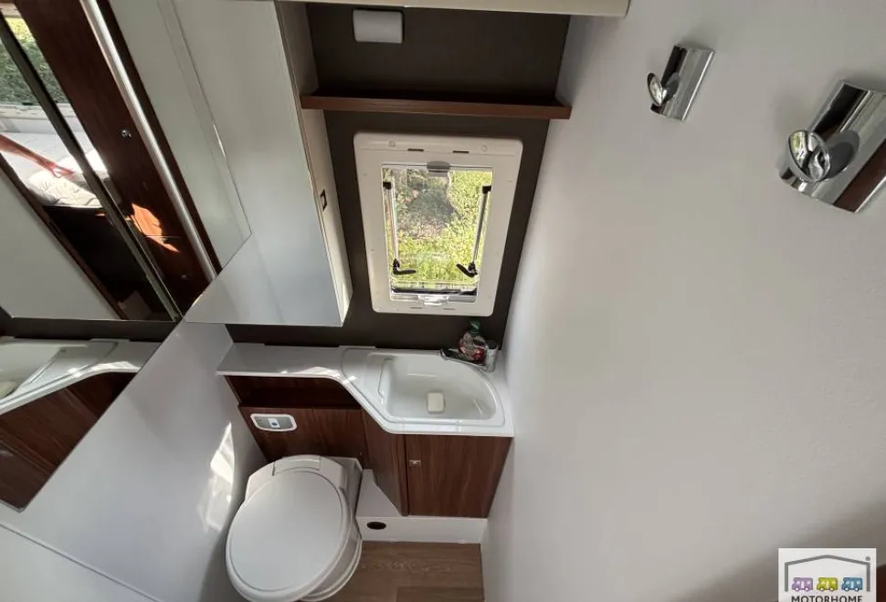 Adria Coral Plus 670sl 2017