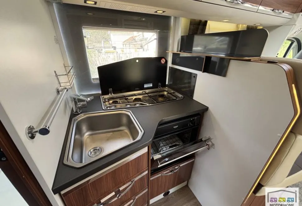 Adria Coral Plus 670sl 2017