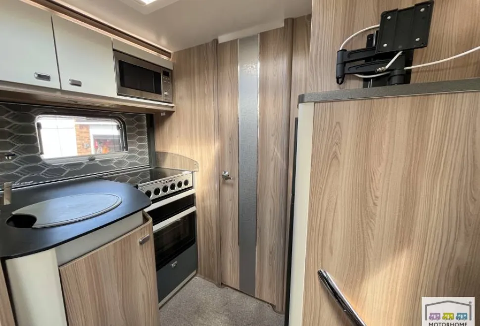 Swift Bolero 714SB Black Edition 2016