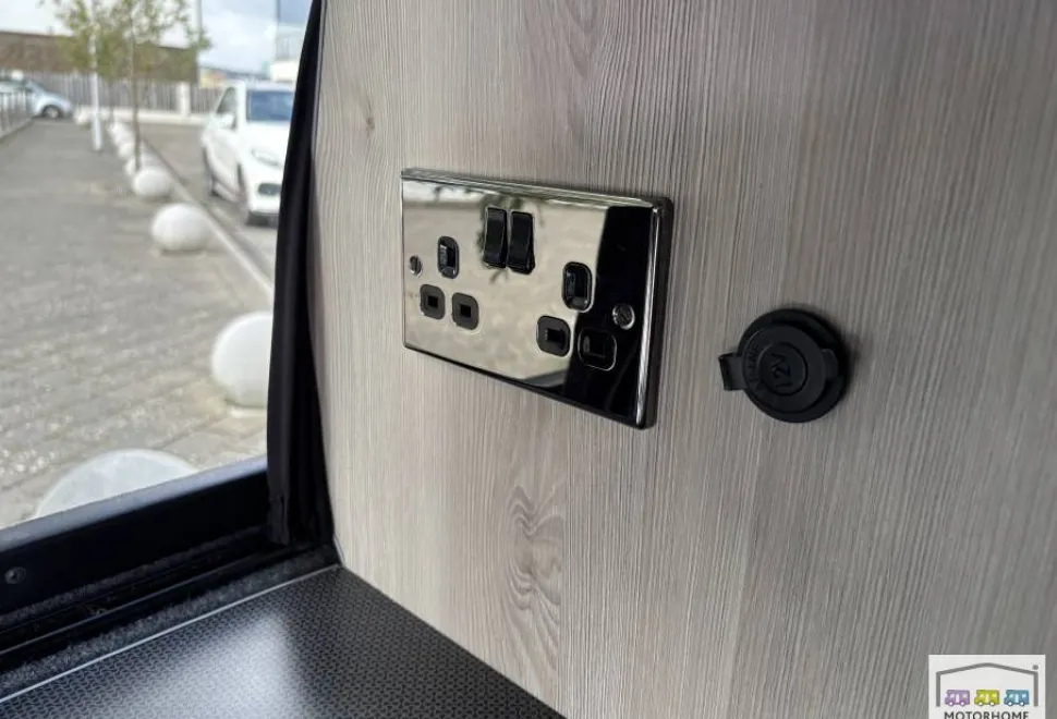 Volkswagen Transporter T28 2015